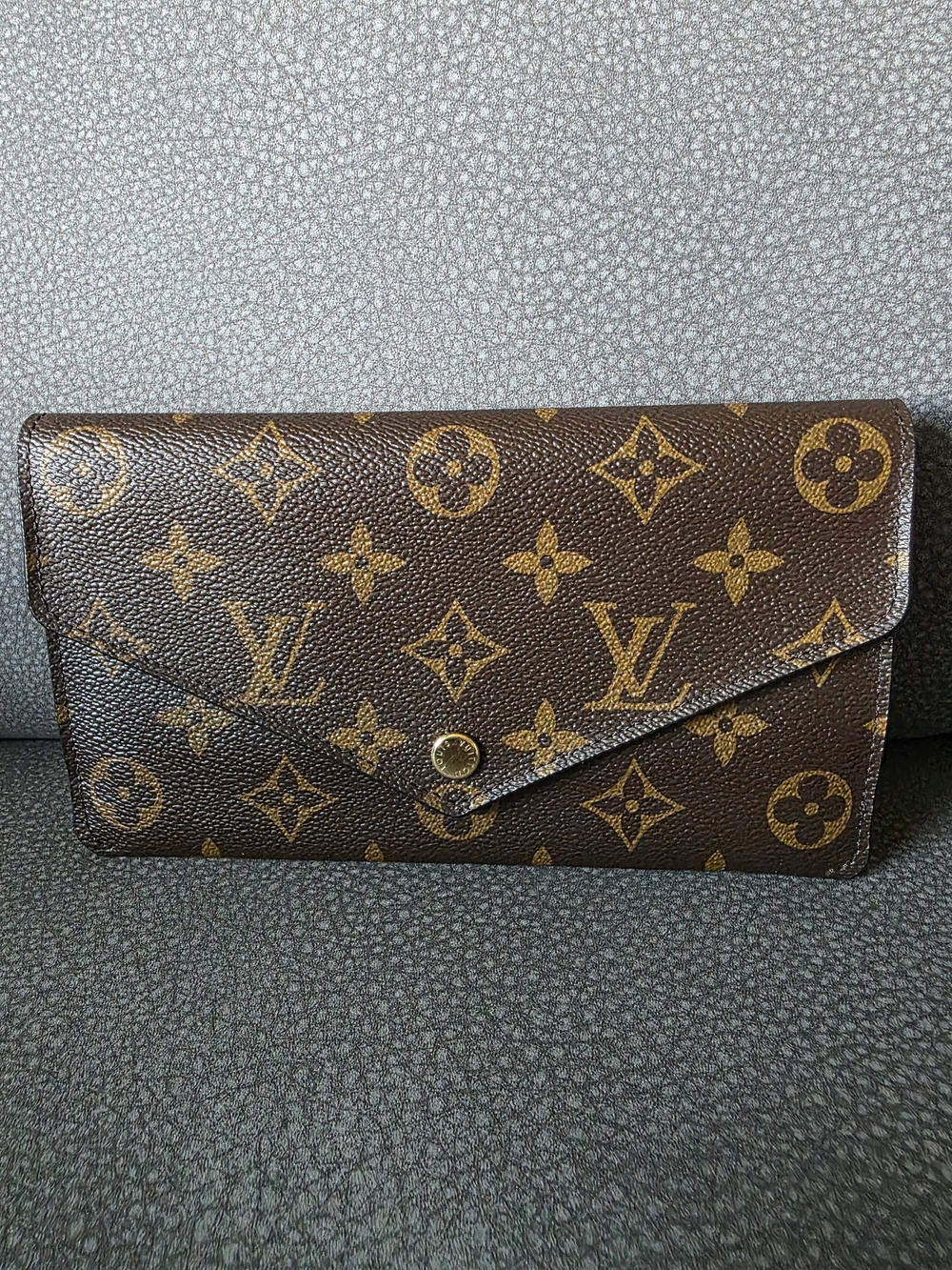 3 Pc Louis Vuitton Monogram Canvas Wallet w/ Rasberry CH, and Pouchette